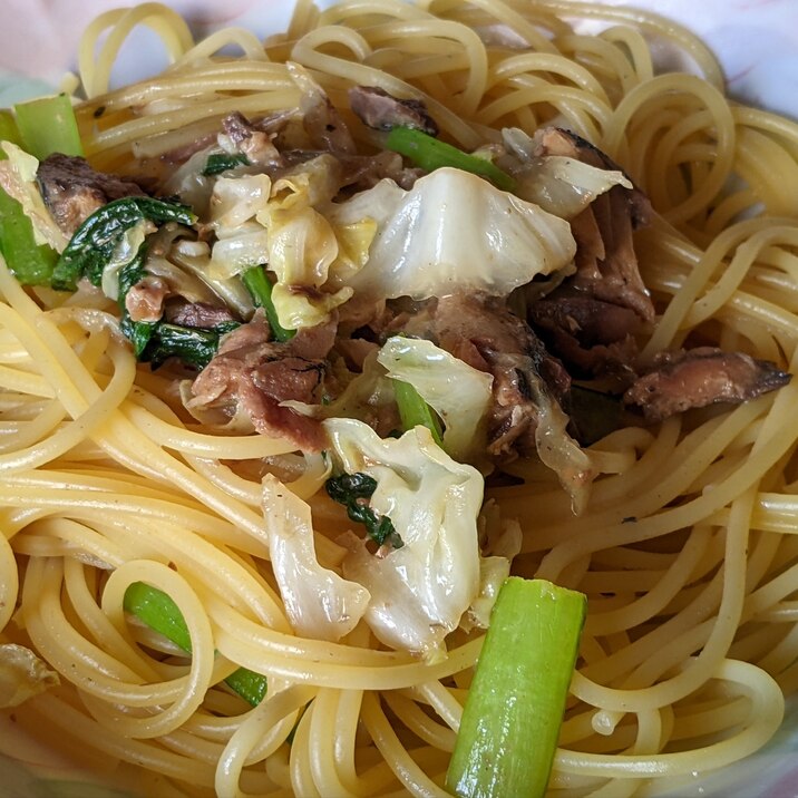 鯖缶と小松菜のスパゲッティ(醤油味)